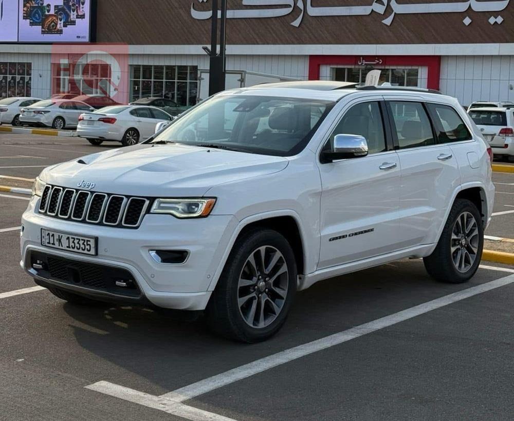 جیپ گراند شیرۆکی